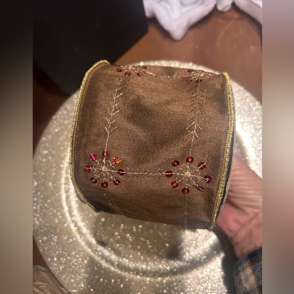 Two rolls of Wide Christmas ribbon 4”x22.5 ft. - Picture 6 of 14